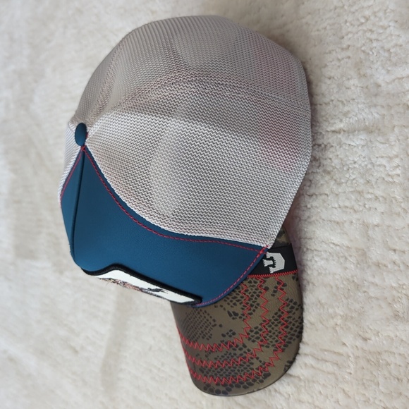 Goorin Bros Clever Animal Farm Snapback Trucker Hat - Picture 3 of 6